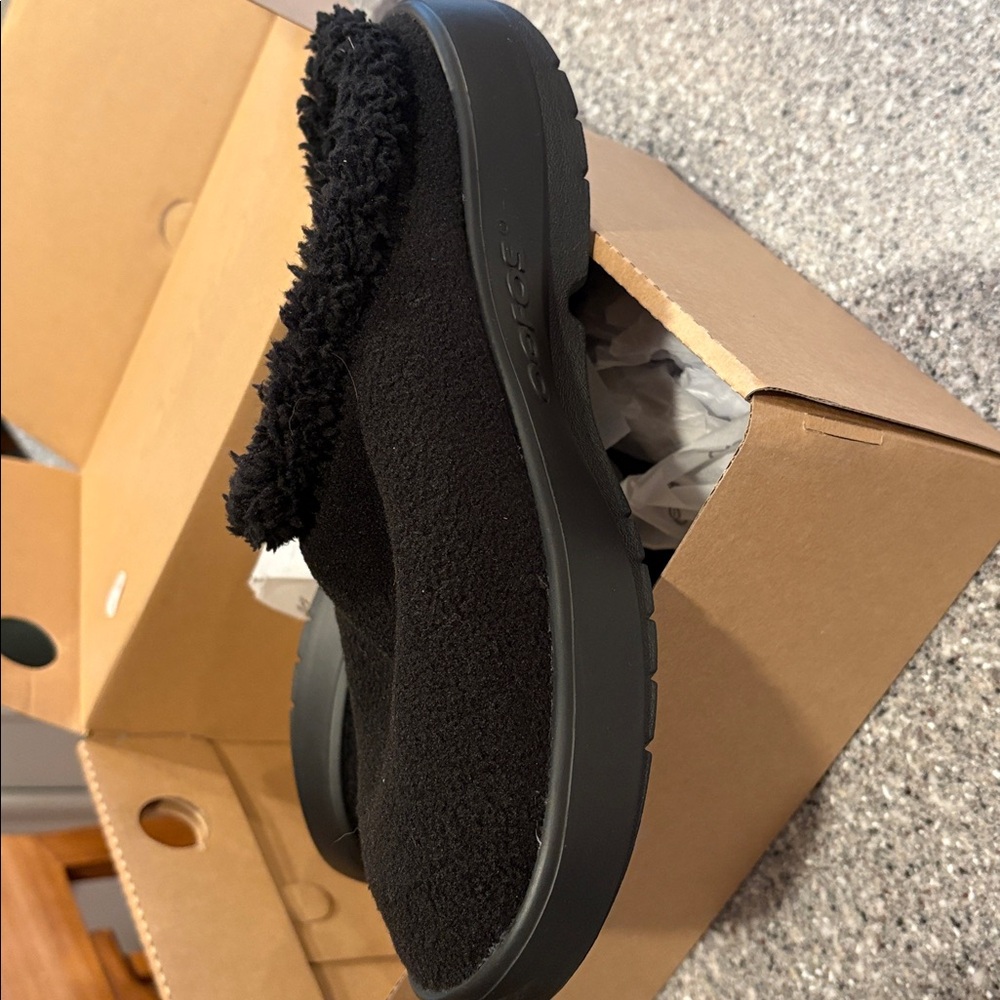 OOFOS OOCoozie Mule Men's Black Footwear